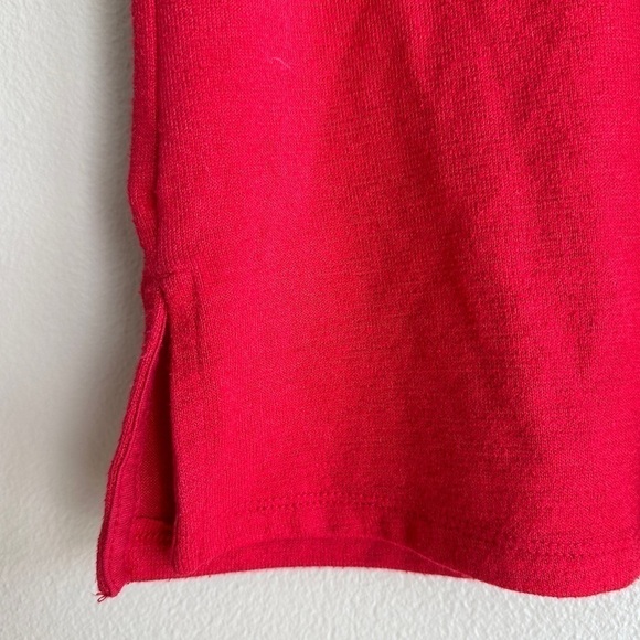 Aritzia Wilfred Free Red V-Neck Tee - Picture 2 of 4